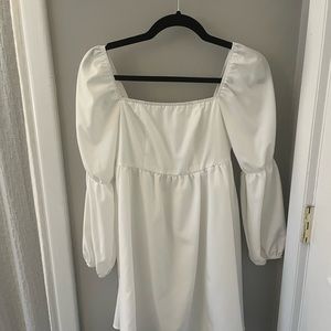 Midi white dress balloon sleeves